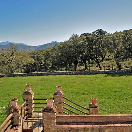 Lovely Home In Cortes De La Frontera With Kitchen Exterior foto