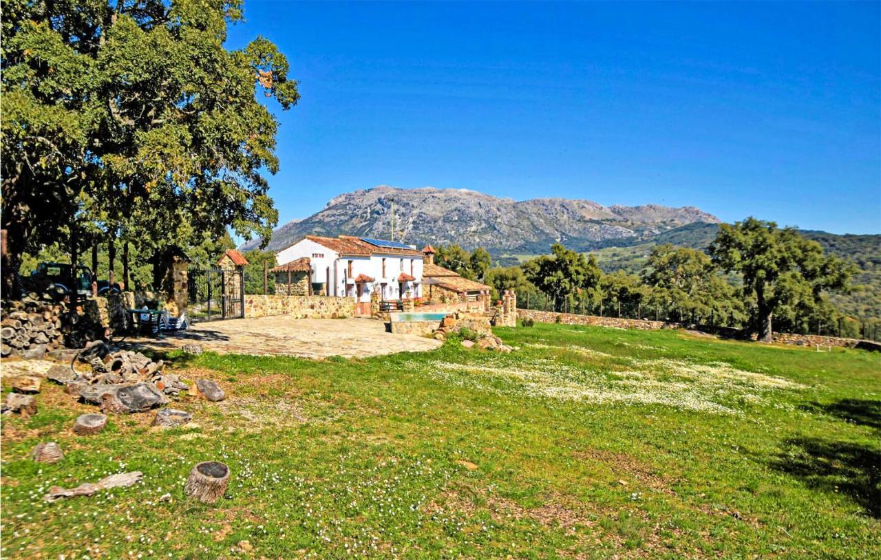 Lovely Home In Cortes De La Frontera With Kitchen Exterior foto